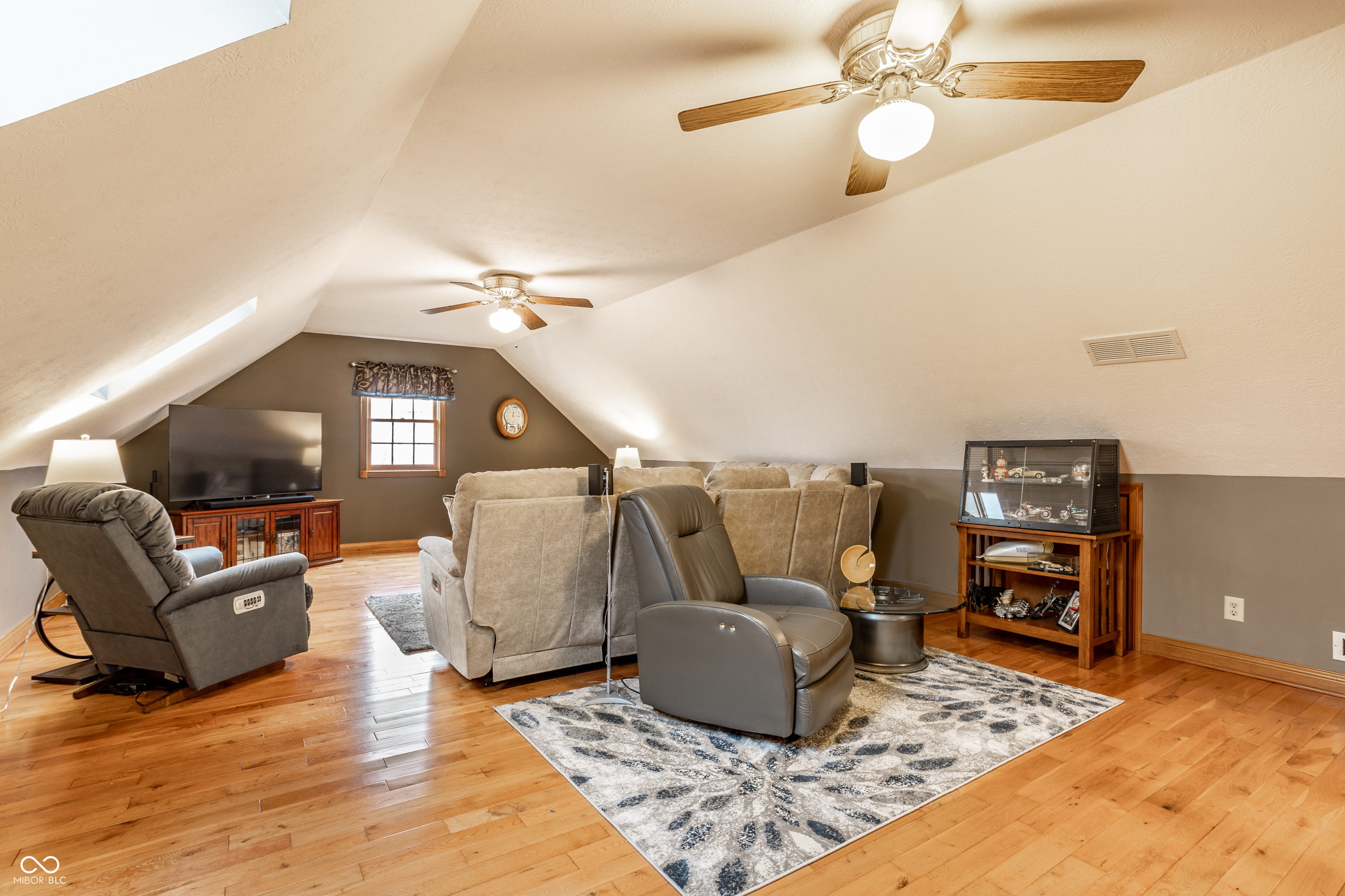 2119 Scarlet Oak Drive