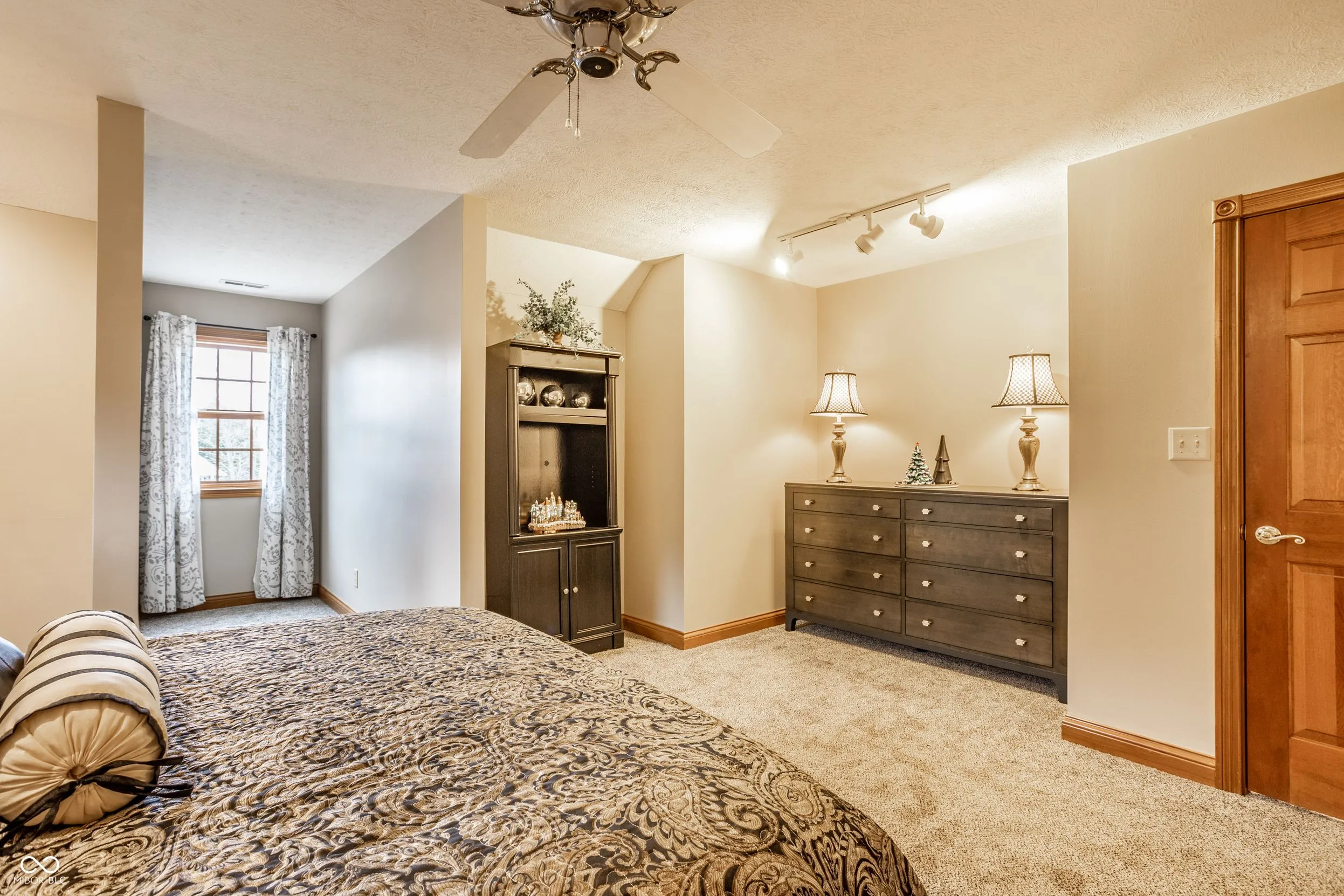 Avon, Indiana 46123, United States, 3 Bedrooms Bedrooms, ,3 BathroomsBathrooms,Residential,Active,254813