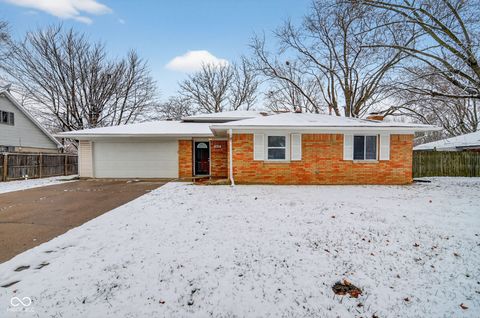 Photo of 9248 E 25th Street, Indianapolis, IN 46229 (MLS # 22076707)
