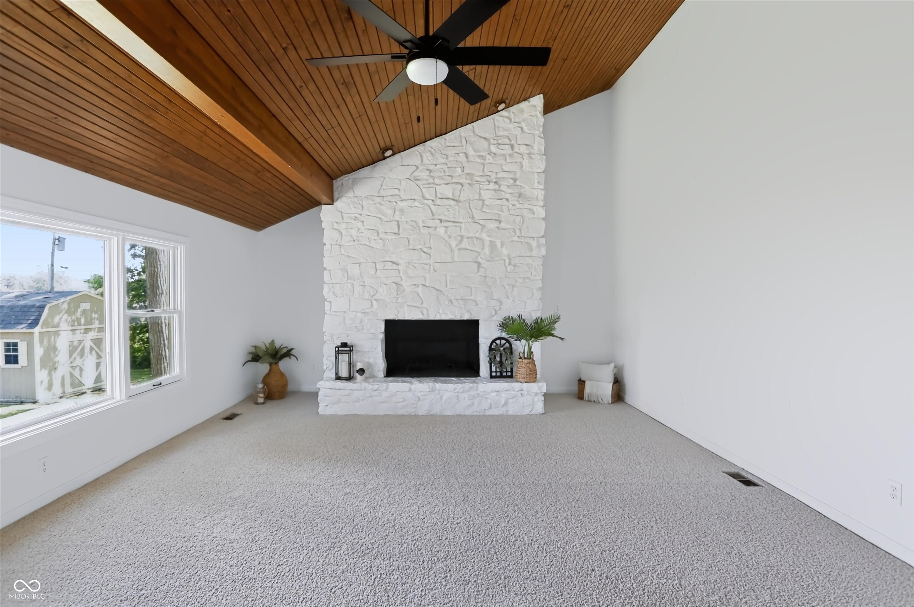 19515 Ethan Allen Lane