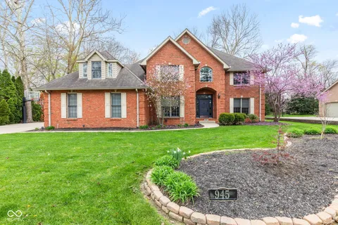 945 Baywood Court, Columbus, IN 47201 - MLS#: 22033452