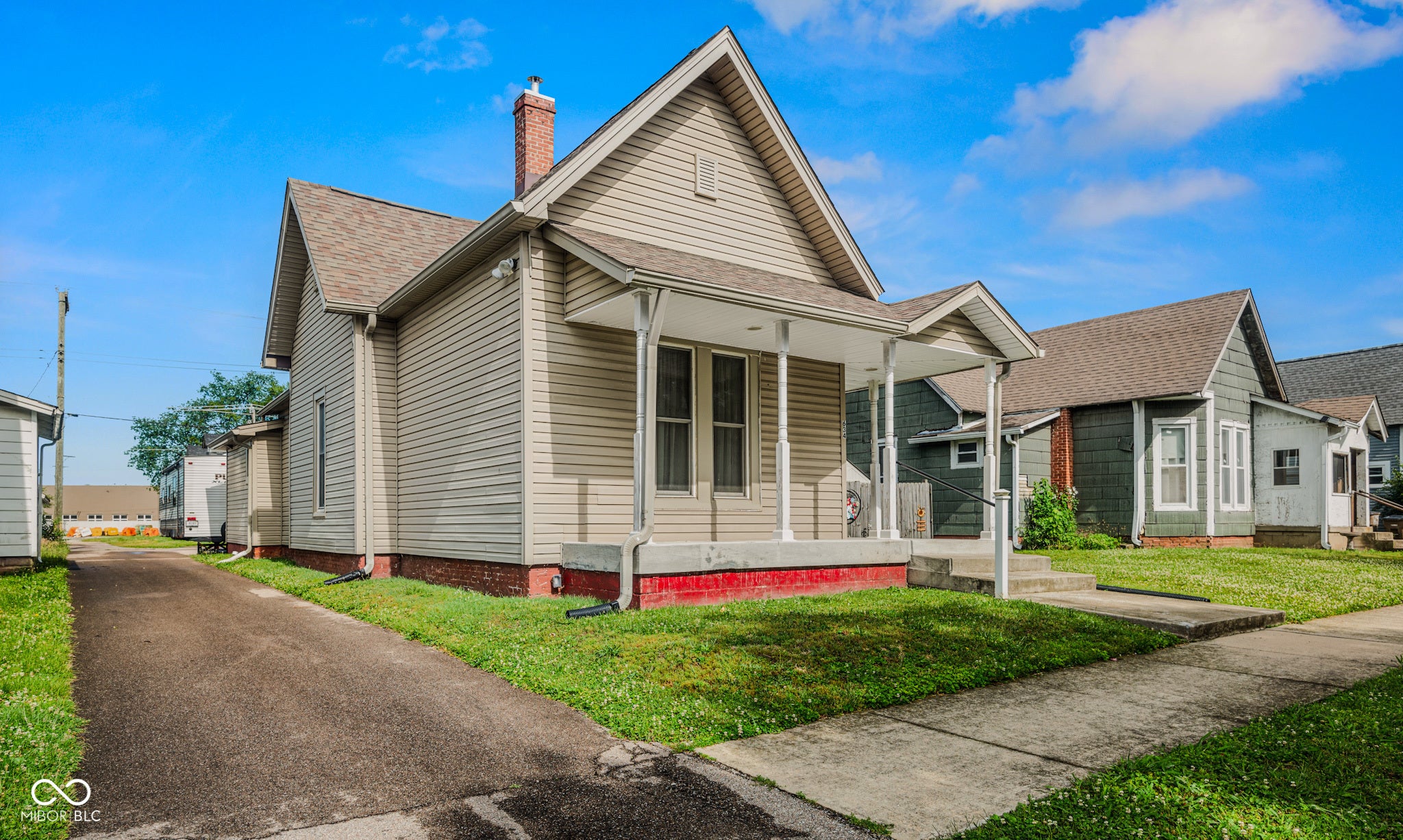 634 Hutchins Avenue
