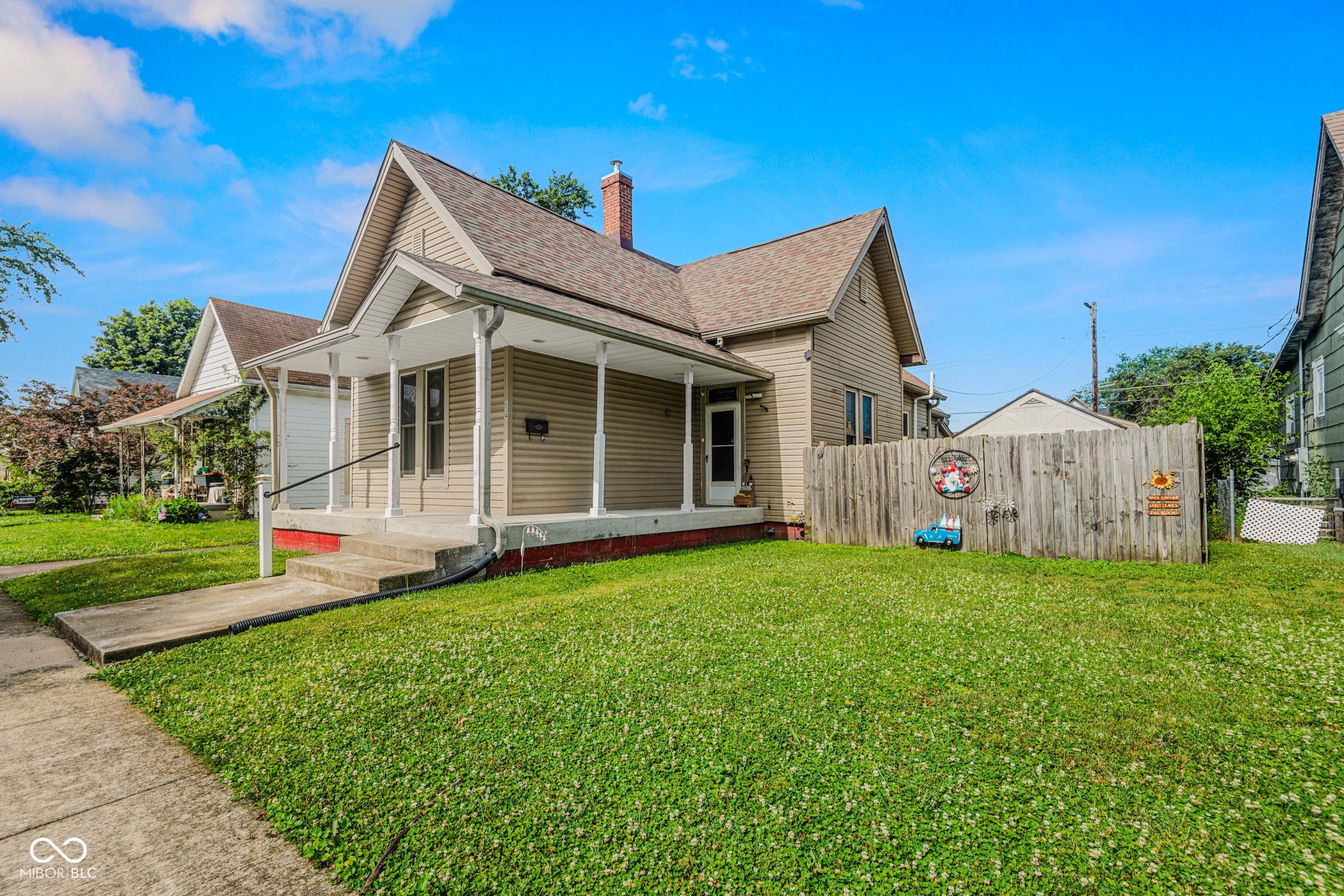 634 Hutchins Avenue
