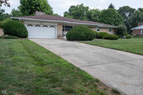 Photo of 1908 Remington DR, Indianapolis, IN 46227 (MLS # 22117695)