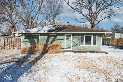Photo of 1924 Randall Road, Indianapolis, IN 46240 (MLS # 22080752)