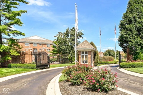 Photo of 8651 Jaffa Ct E Drive #25, Indianapolis, IN 46260 (MLS # 22122657)