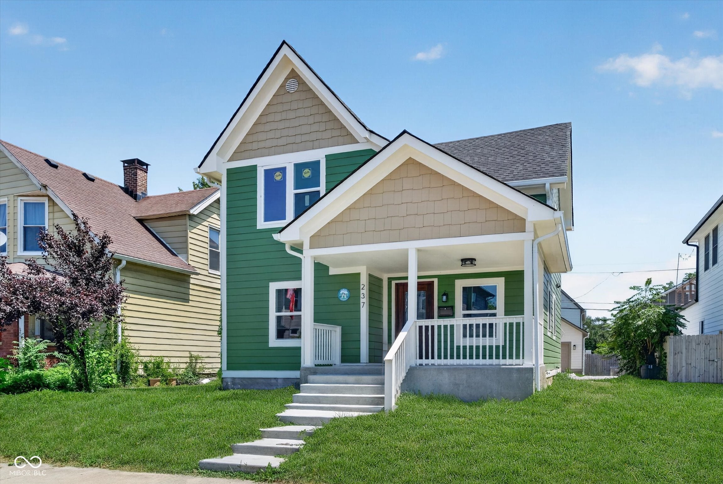 237 Hendricks Place