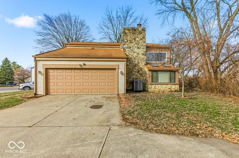Photo of 7654 Eagle Valley Pass, Indianapolis, IN 46214 (MLS # 22079273)