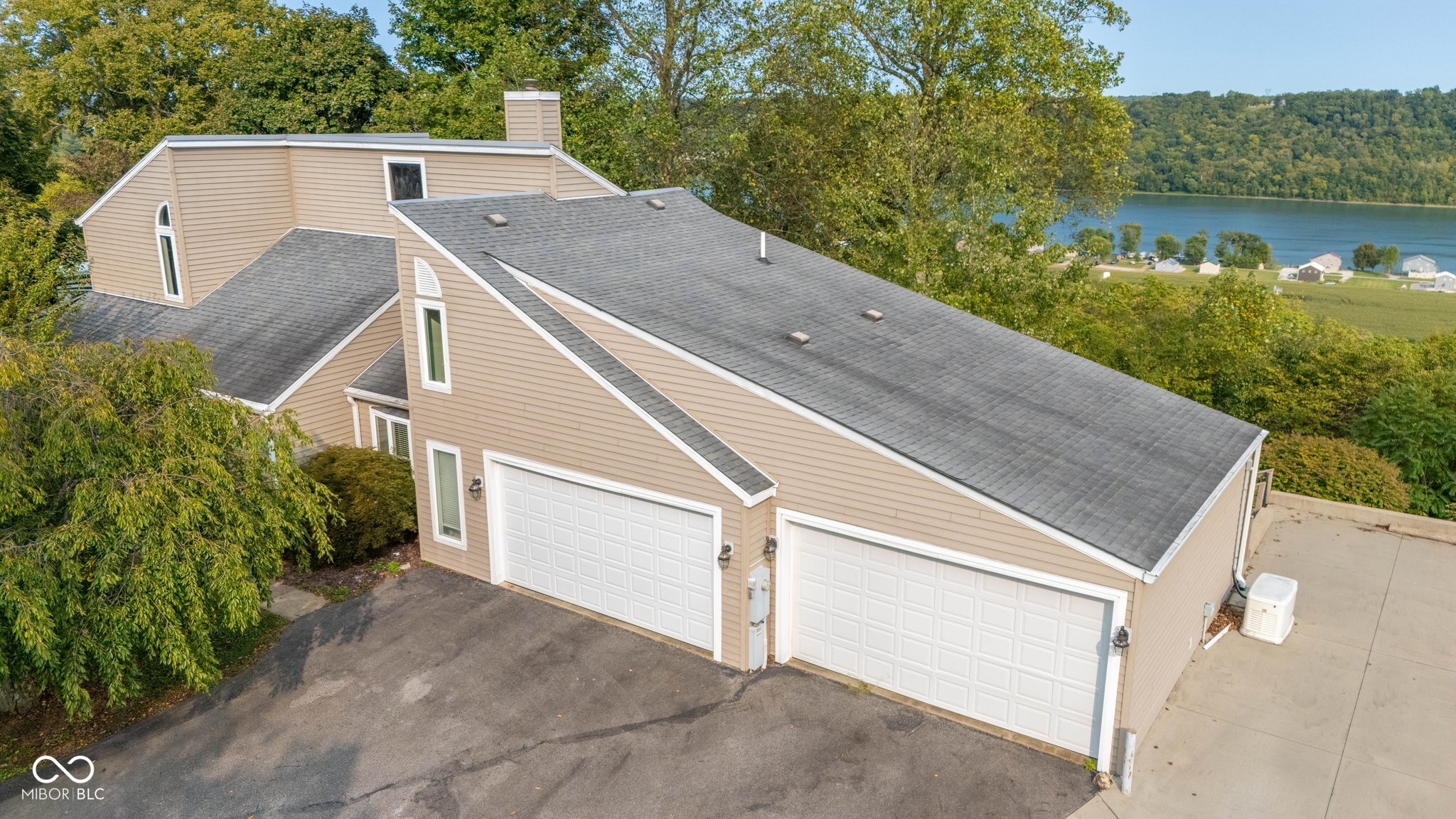 2255 S Logan's Point Drive