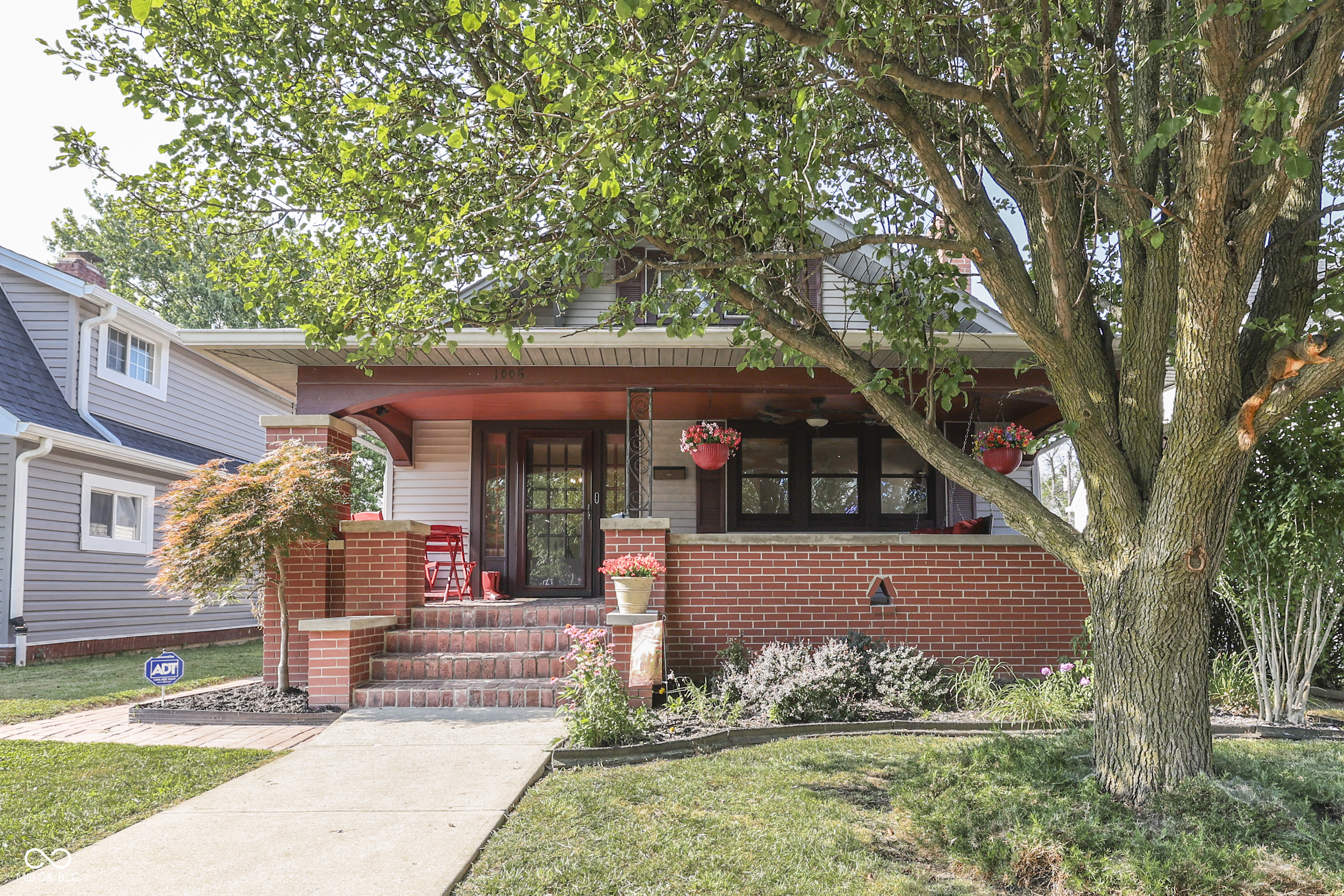1005 Main Street