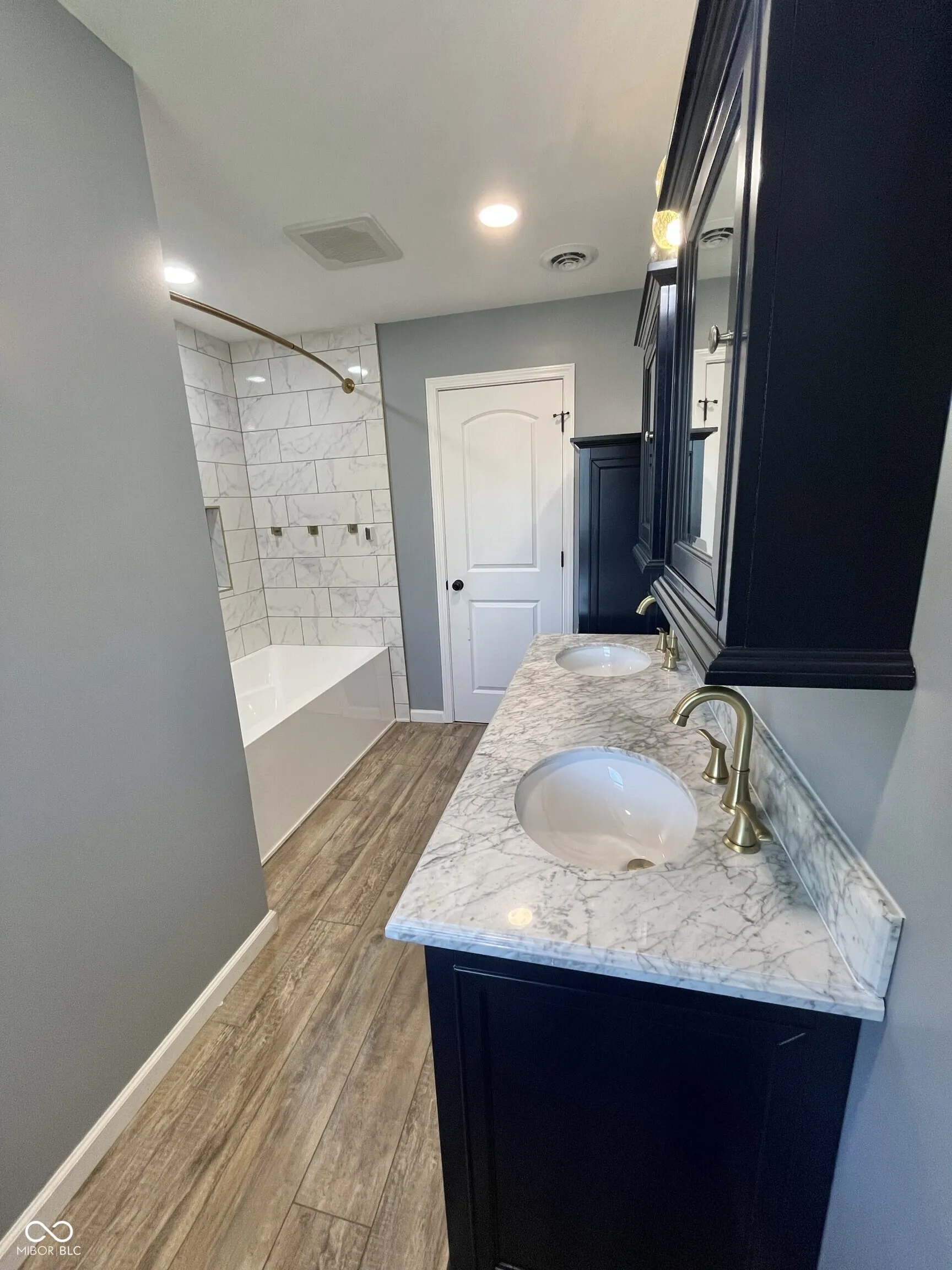 Seymour, Indiana 47274, United States, 3 Bedrooms Bedrooms, ,2 BathroomsBathrooms,Residential,Pending,166206