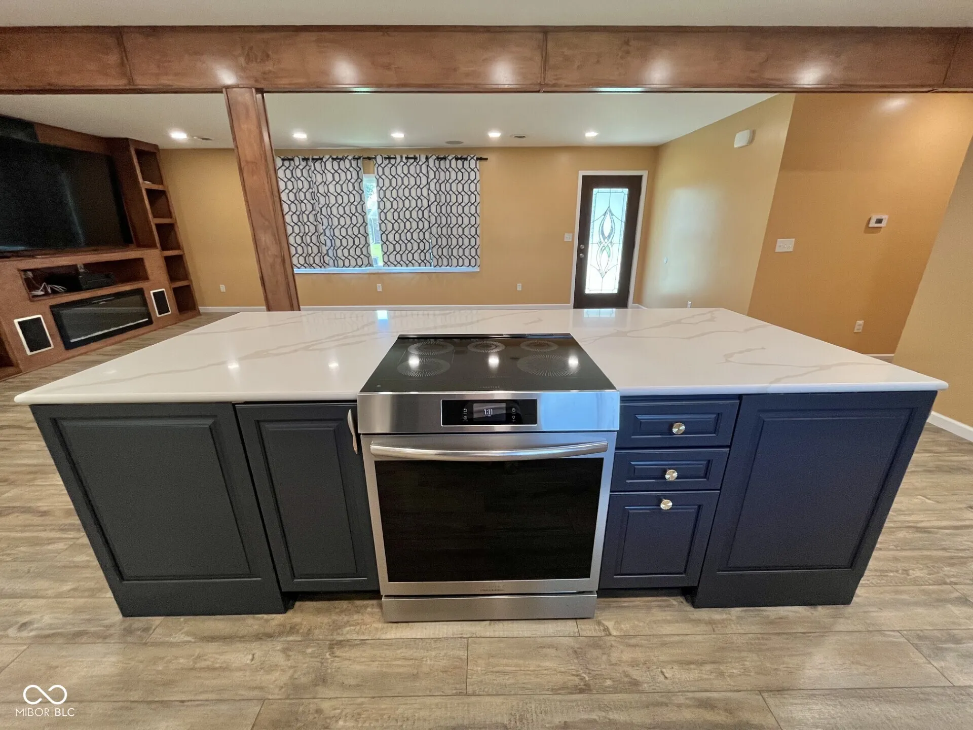 Seymour, Indiana 47274, United States, 3 Bedrooms Bedrooms, ,2 BathroomsBathrooms,Residential,Pending,166206