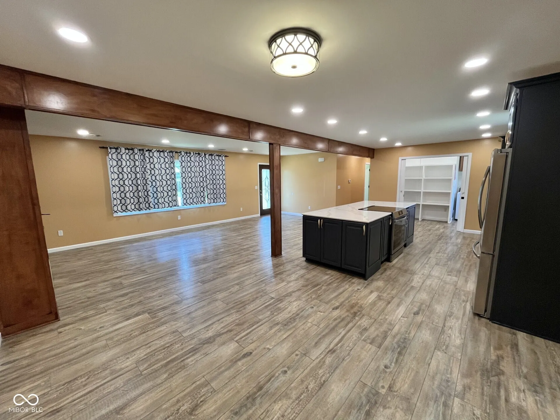 Seymour, Indiana 47274, United States, 3 Bedrooms Bedrooms, ,2 BathroomsBathrooms,Residential,Pending,166206