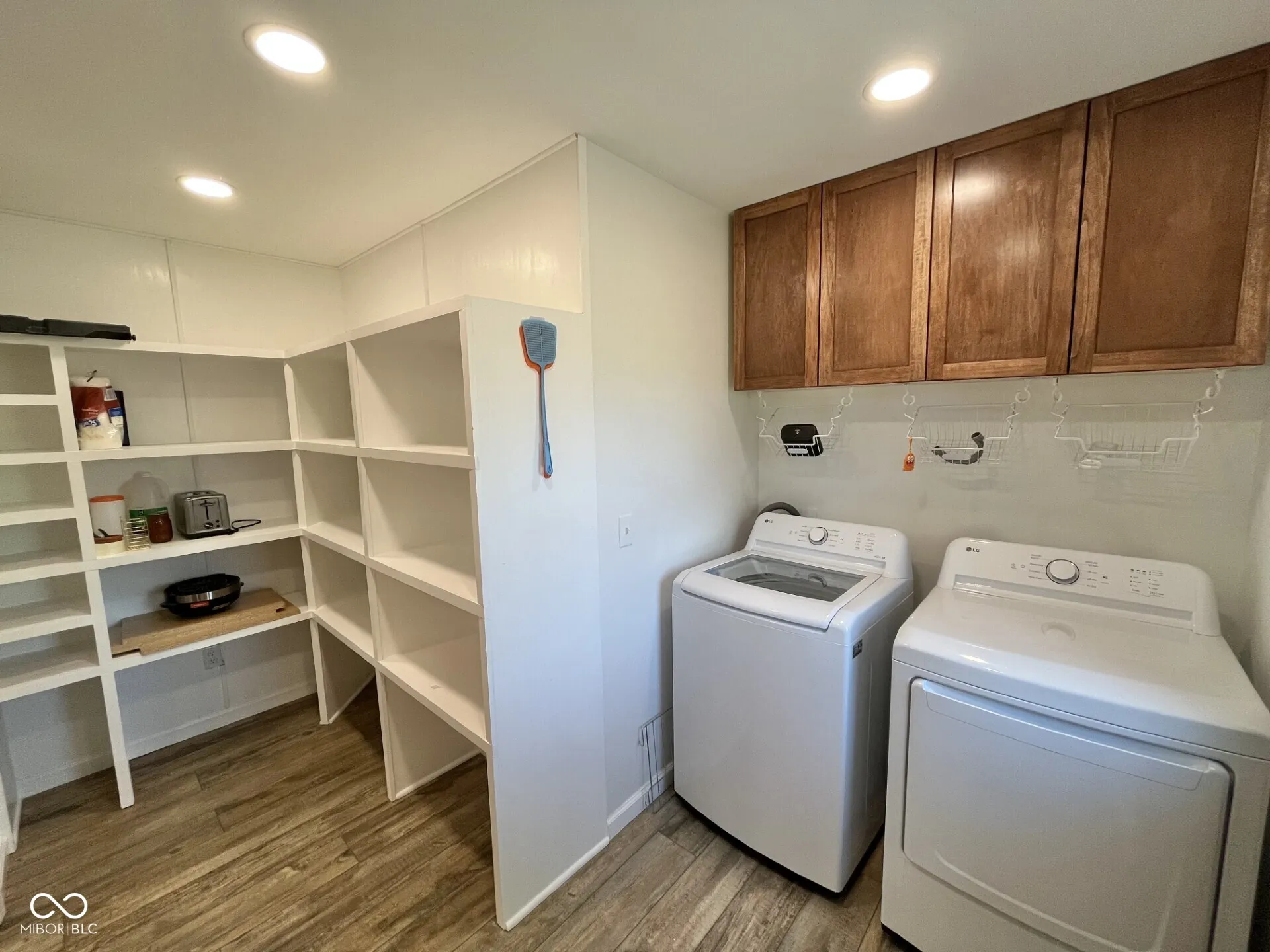 Seymour, Indiana 47274, United States, 3 Bedrooms Bedrooms, ,2 BathroomsBathrooms,Residential,Pending,166206