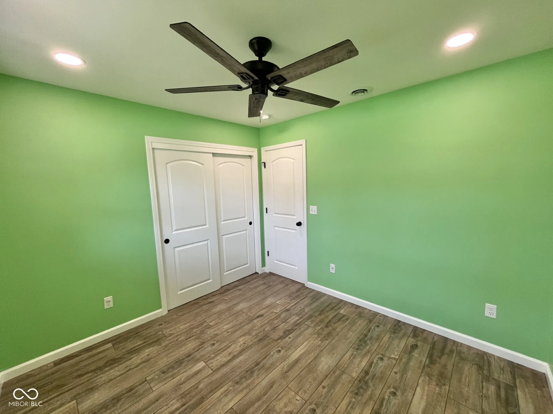 Seymour, Indiana 47274, United States, 3 Bedrooms Bedrooms, ,2 BathroomsBathrooms,Residential,Pending,166206