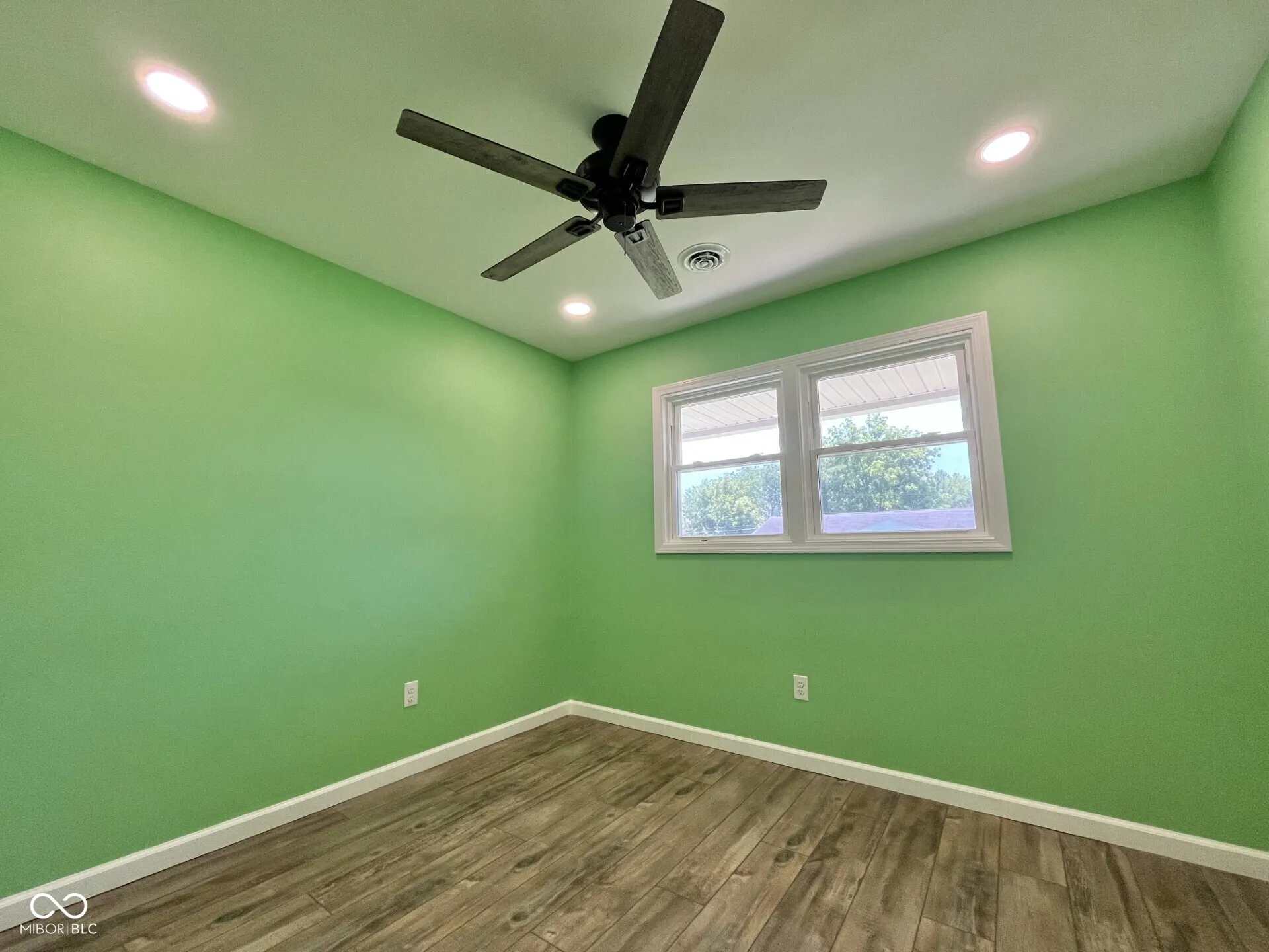 Seymour, Indiana 47274, United States, 3 Bedrooms Bedrooms, ,2 BathroomsBathrooms,Residential,Pending,166206