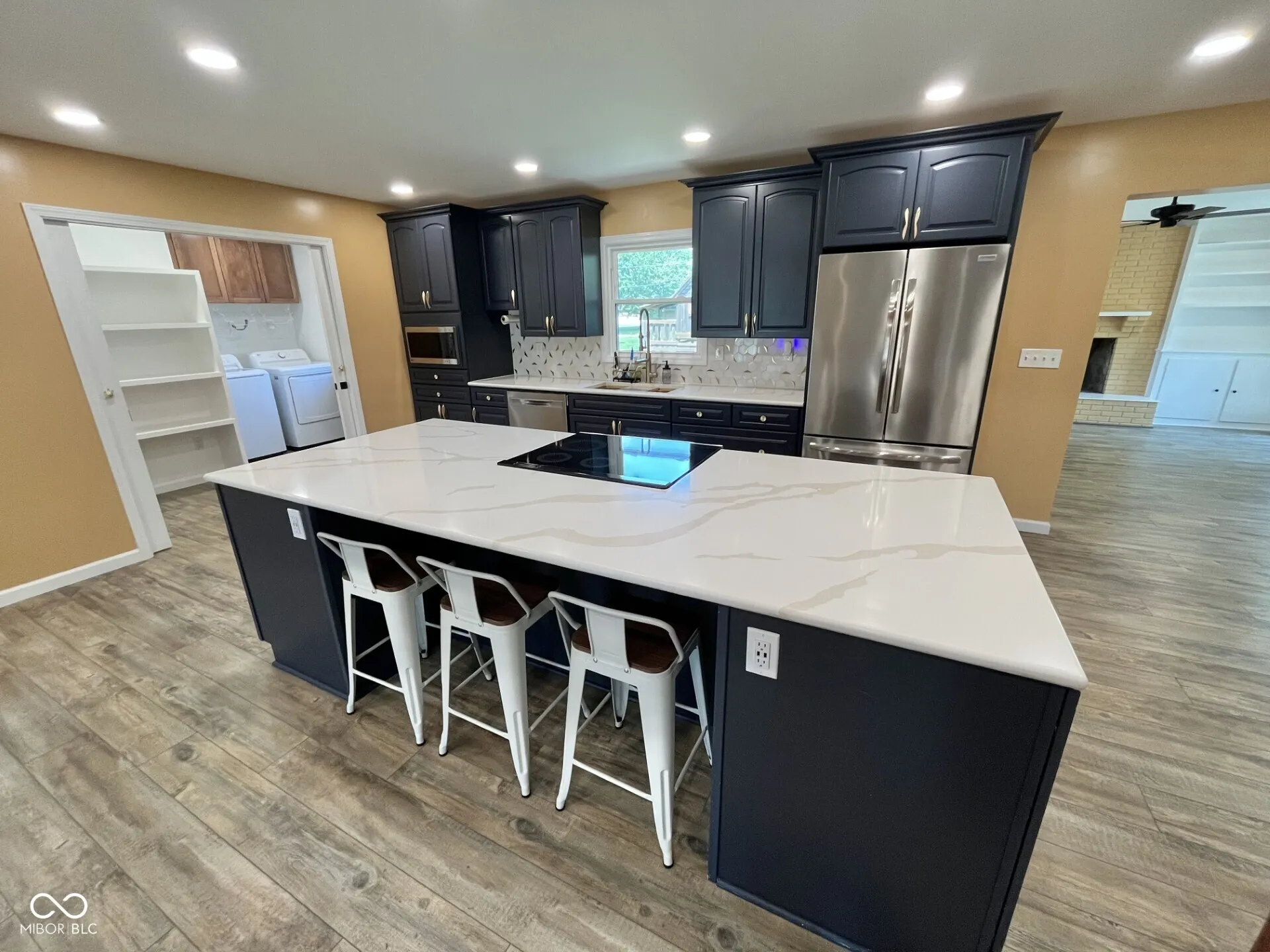 Seymour, Indiana 47274, United States, 3 Bedrooms Bedrooms, ,2 BathroomsBathrooms,Residential,Pending,166206