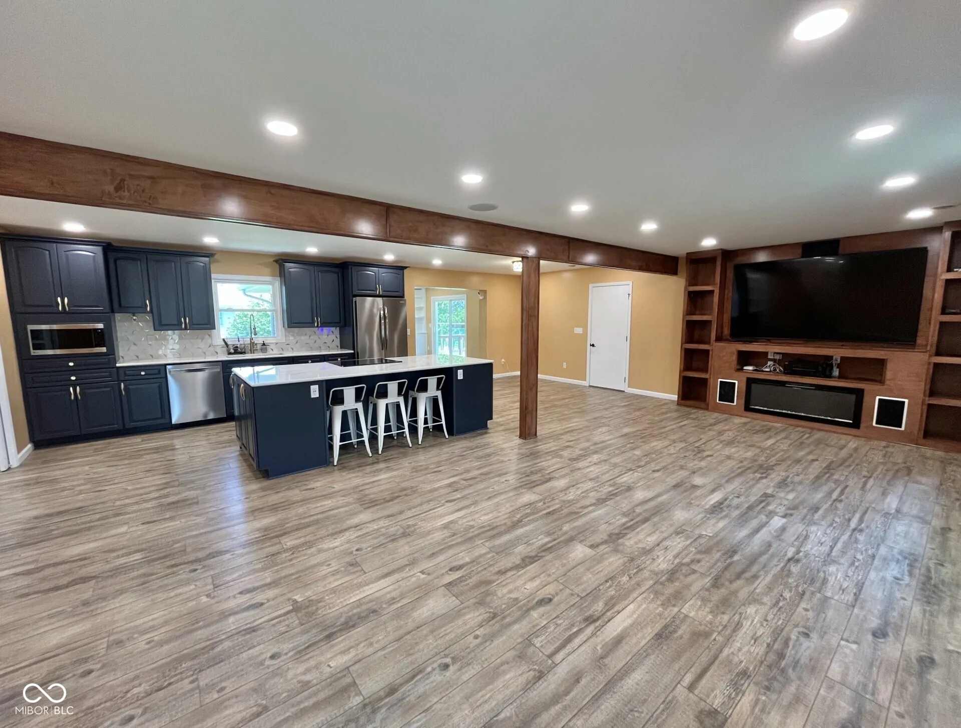 Seymour, Indiana 47274, United States, 3 Bedrooms Bedrooms, ,2 BathroomsBathrooms,Residential,Pending,166206