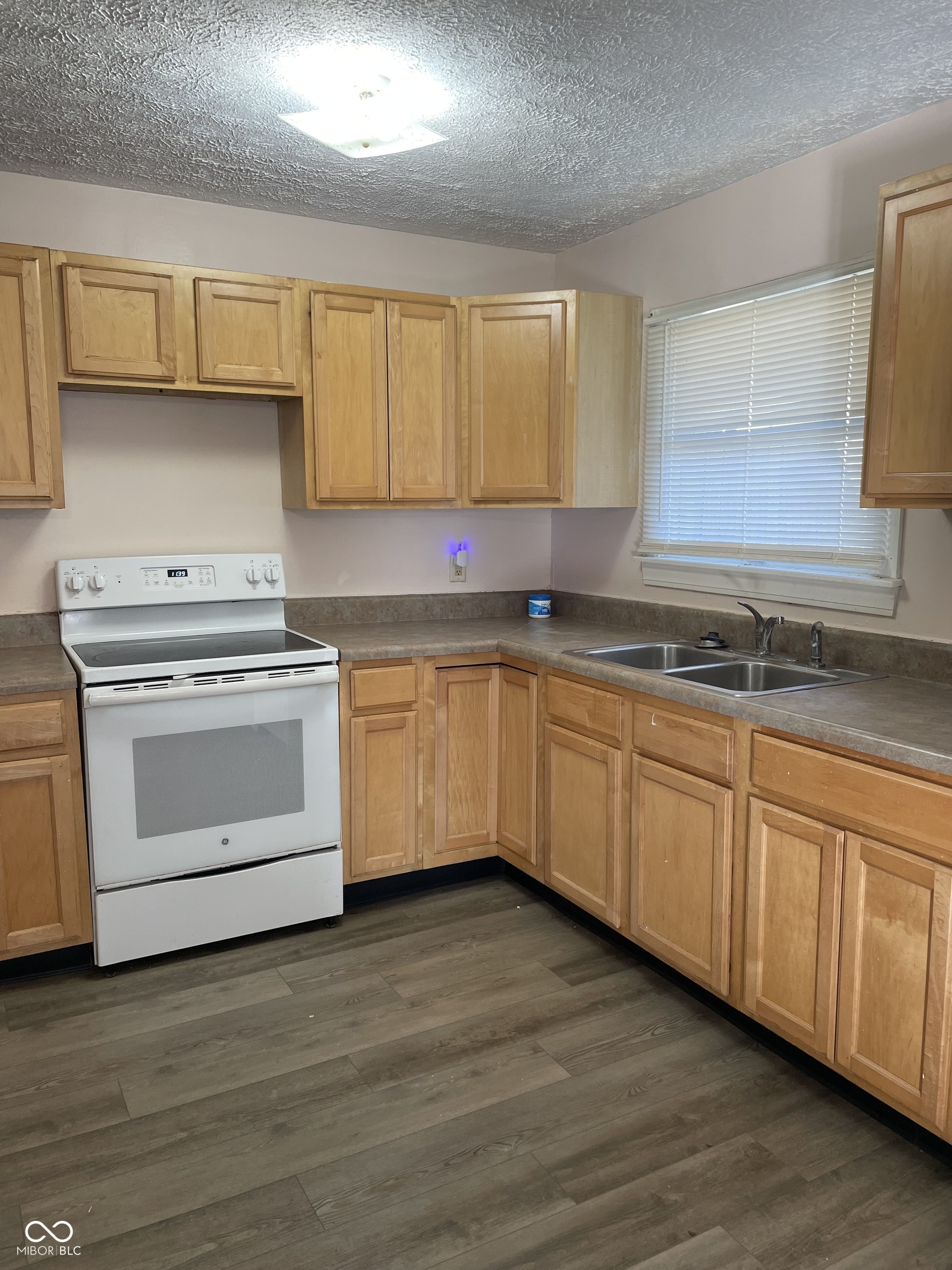 624 Sweetbriar Avenue