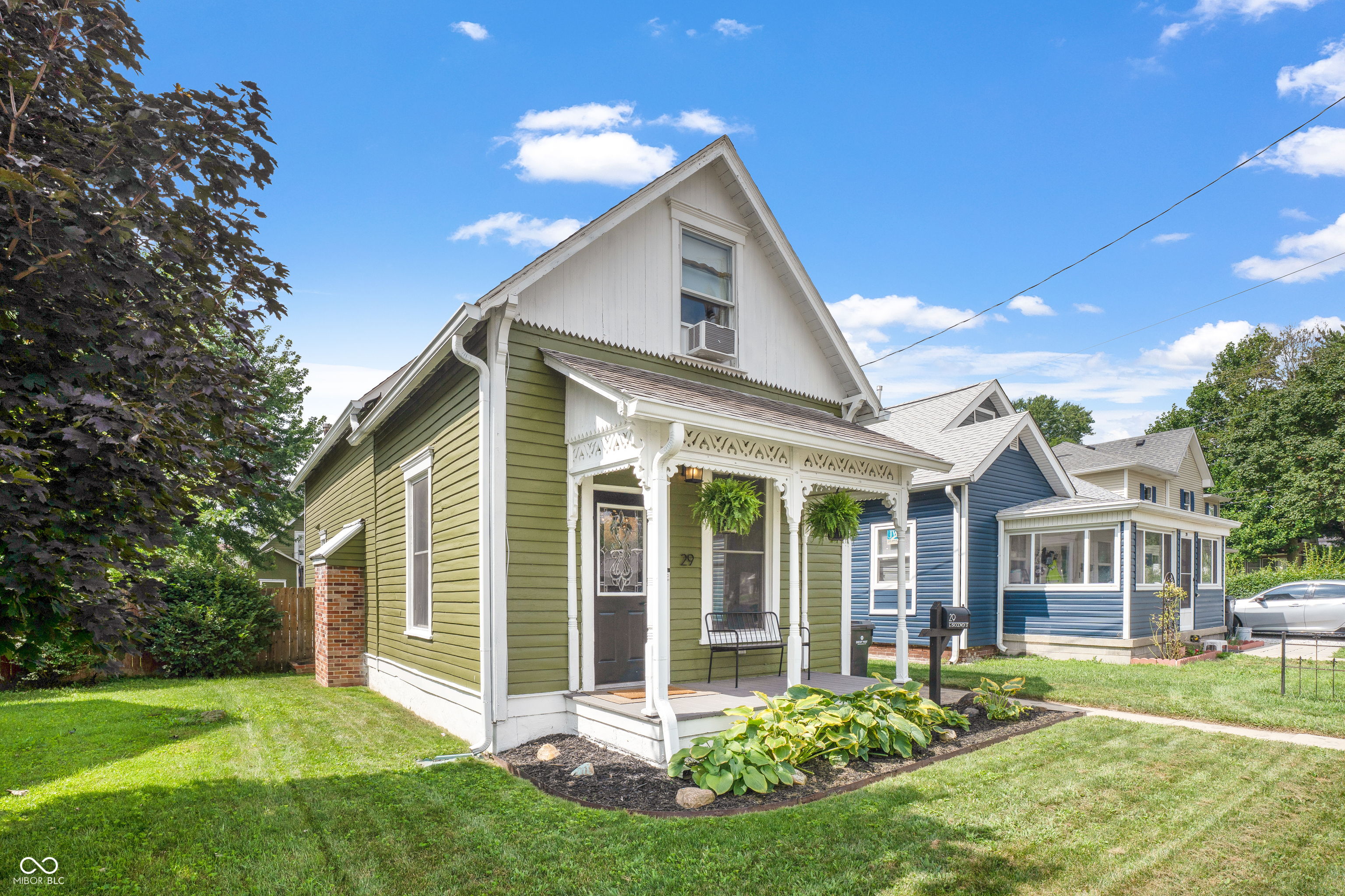 29 E Broadway Street