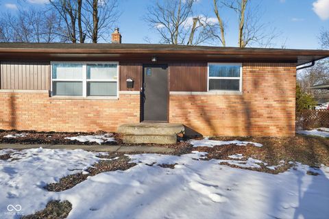 Photo of 4402 Lesley Avenue, Indianapolis, IN 46226 (MLS # 22083561)