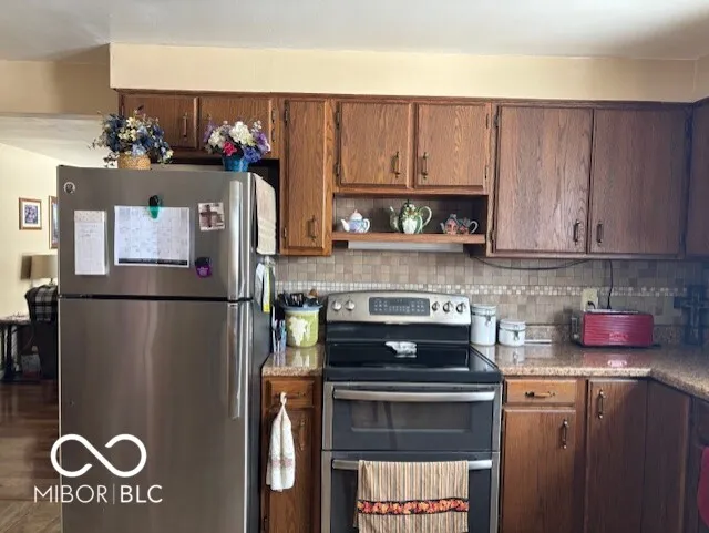 Columbus, Indiana 47203, United States, 2 Bedrooms Bedrooms, ,1 BathroomBathrooms,Residential,Active,2429