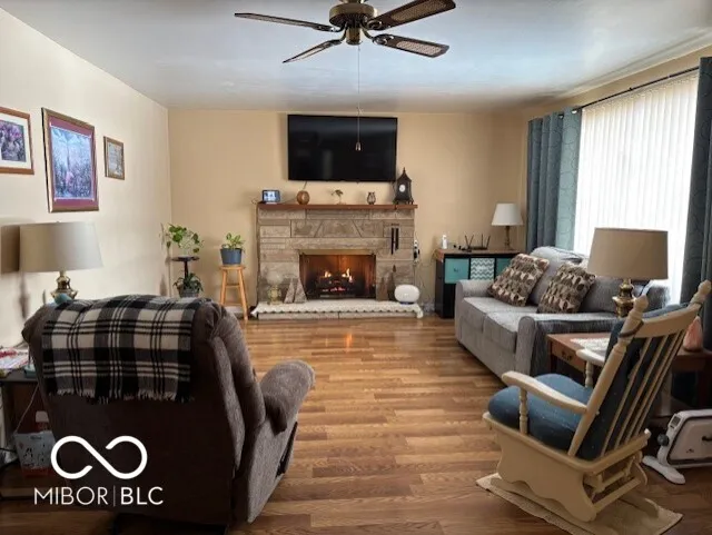 Columbus, Indiana 47203, United States, 2 Bedrooms Bedrooms, ,1 BathroomBathrooms,Residential,Active,2429