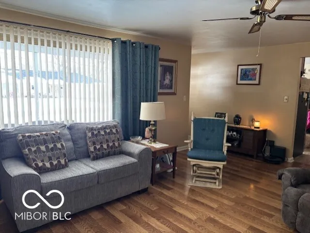 Columbus, Indiana 47203, United States, 2 Bedrooms Bedrooms, ,1 BathroomBathrooms,Residential,Active,2429