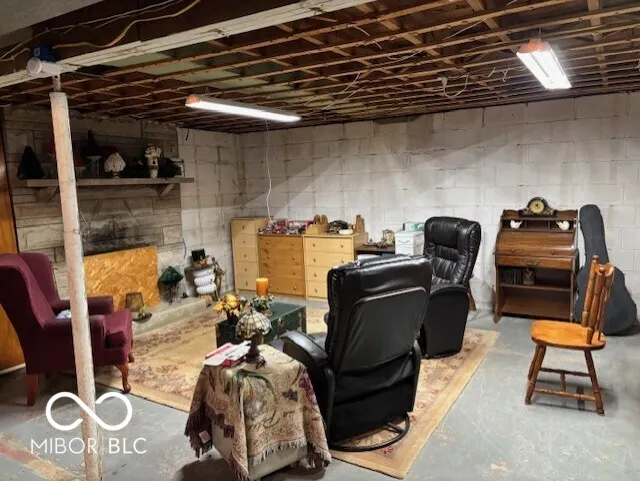 Columbus, Indiana 47203, United States, 2 Bedrooms Bedrooms, ,1 BathroomBathrooms,Residential,Active,2429