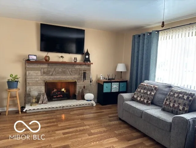 Columbus, Indiana 47203, United States, 2 Bedrooms Bedrooms, ,1 BathroomBathrooms,Residential,Active,2429