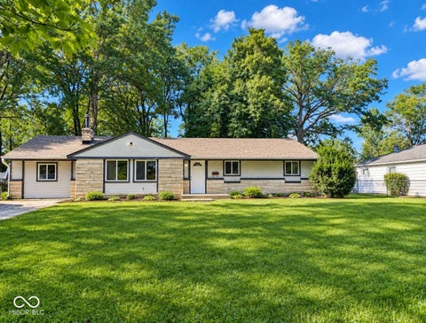 Photo of 5861 E 43rd Street, Indianapolis, IN 46226 (MLS # 22117933)