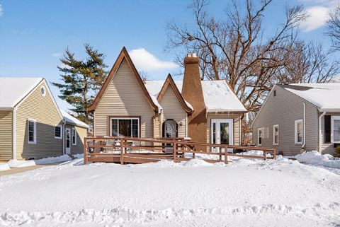 Photo of 6139 Norwaldo Avenue, Indianapolis, IN 46220 (MLS # 22074308)