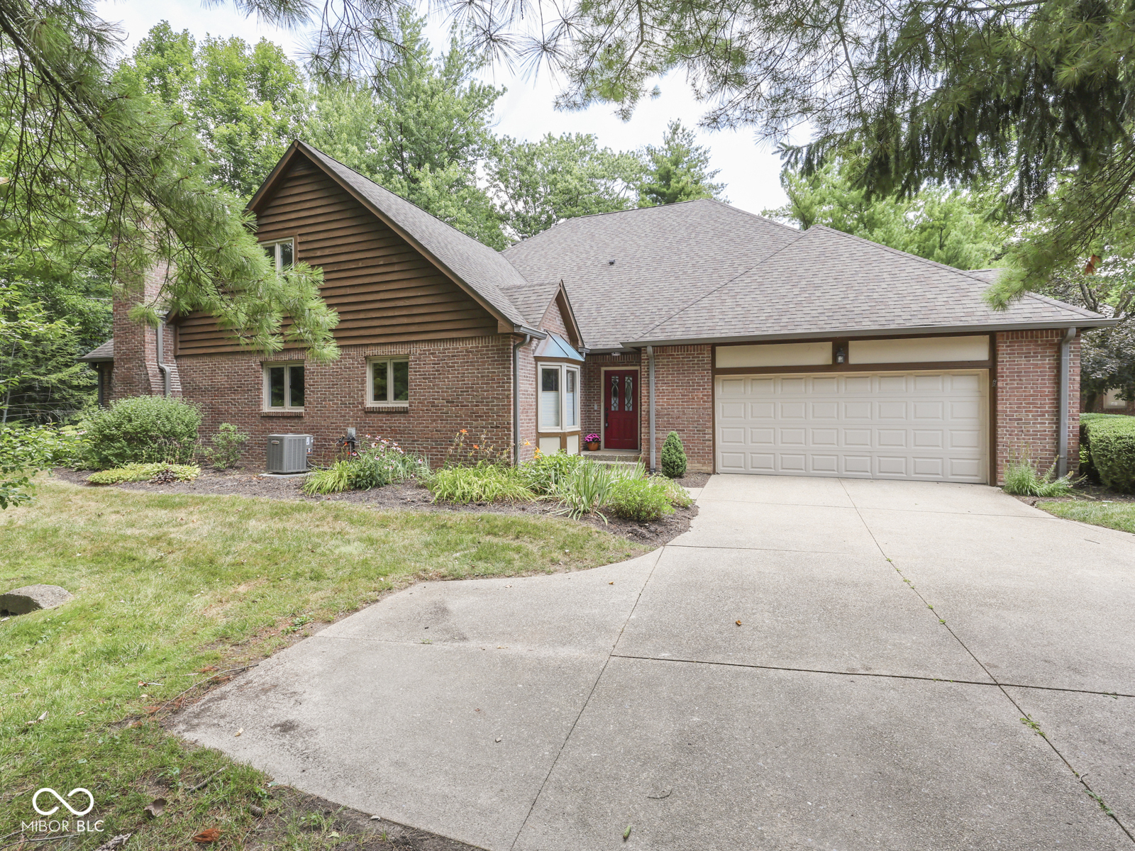 2064 Oldfields Circle North Drive