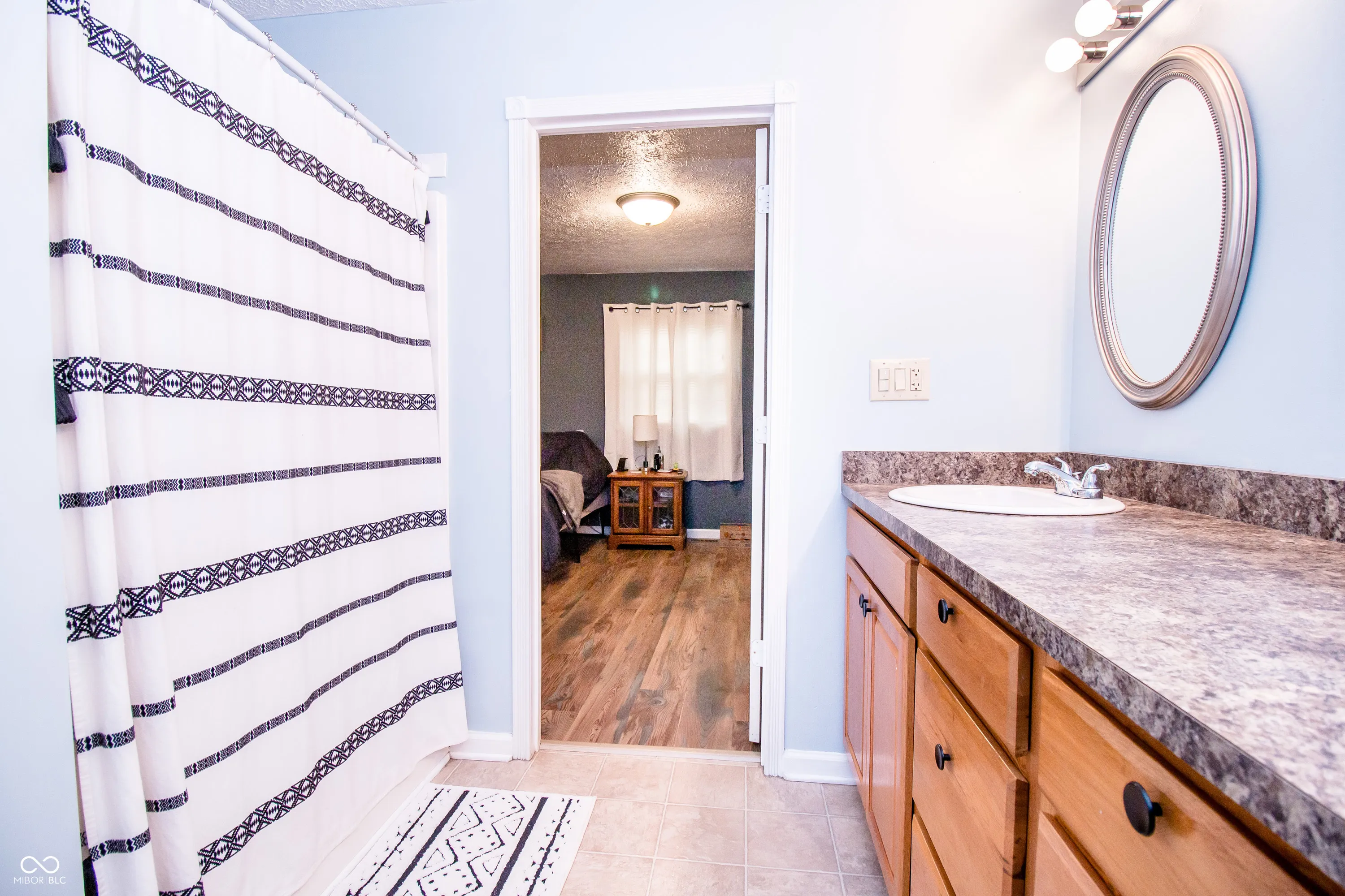 Shelbyville, Indiana 46176, United States, 4 Bedrooms Bedrooms, ,3 BathroomsBathrooms,Residential,Pending,107644