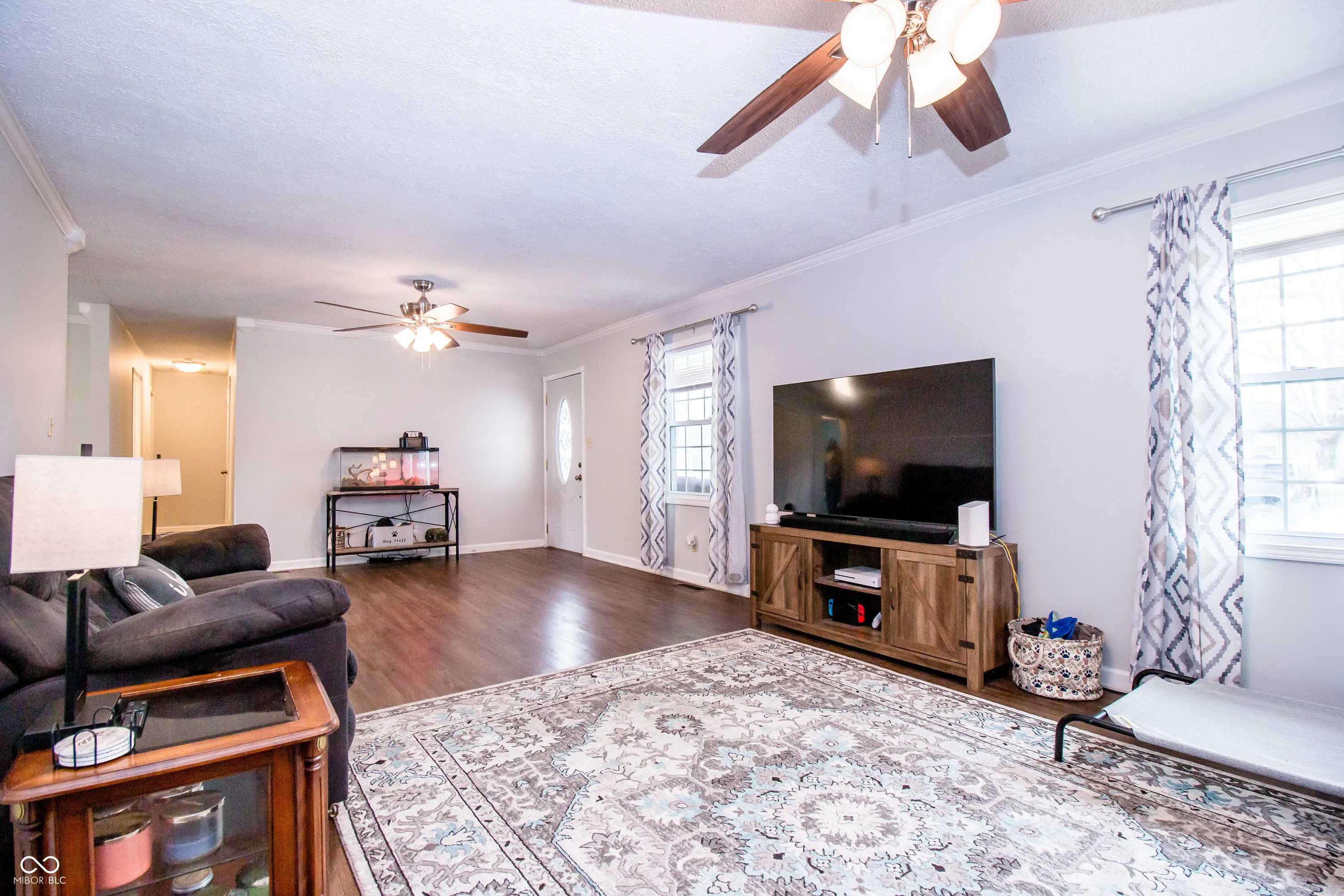 Shelbyville, Indiana 46176, United States, 4 Bedrooms Bedrooms, ,3 BathroomsBathrooms,Residential,Pending,107644