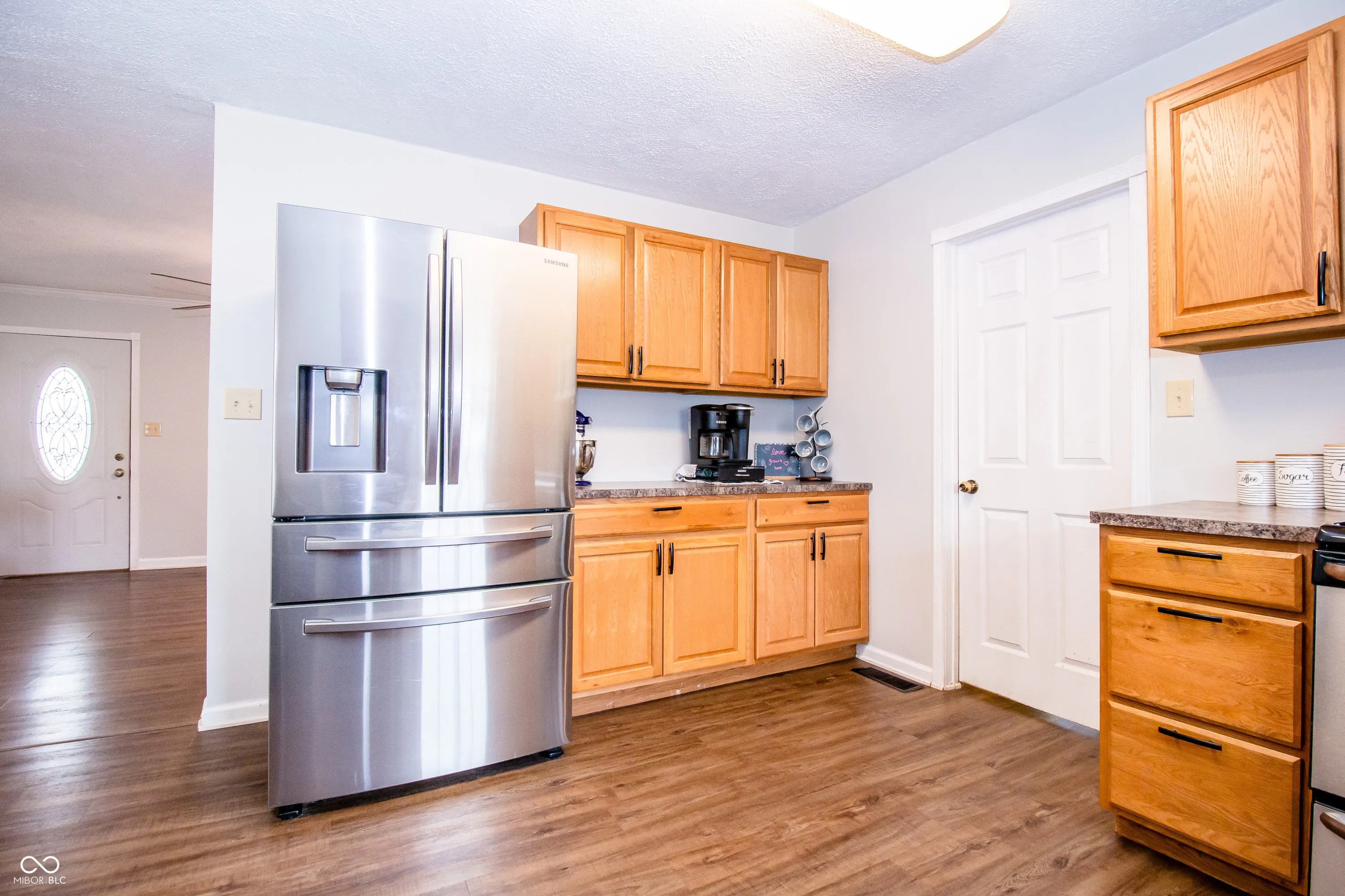 Shelbyville, Indiana 46176, United States, 4 Bedrooms Bedrooms, ,3 BathroomsBathrooms,Residential,Pending,107644