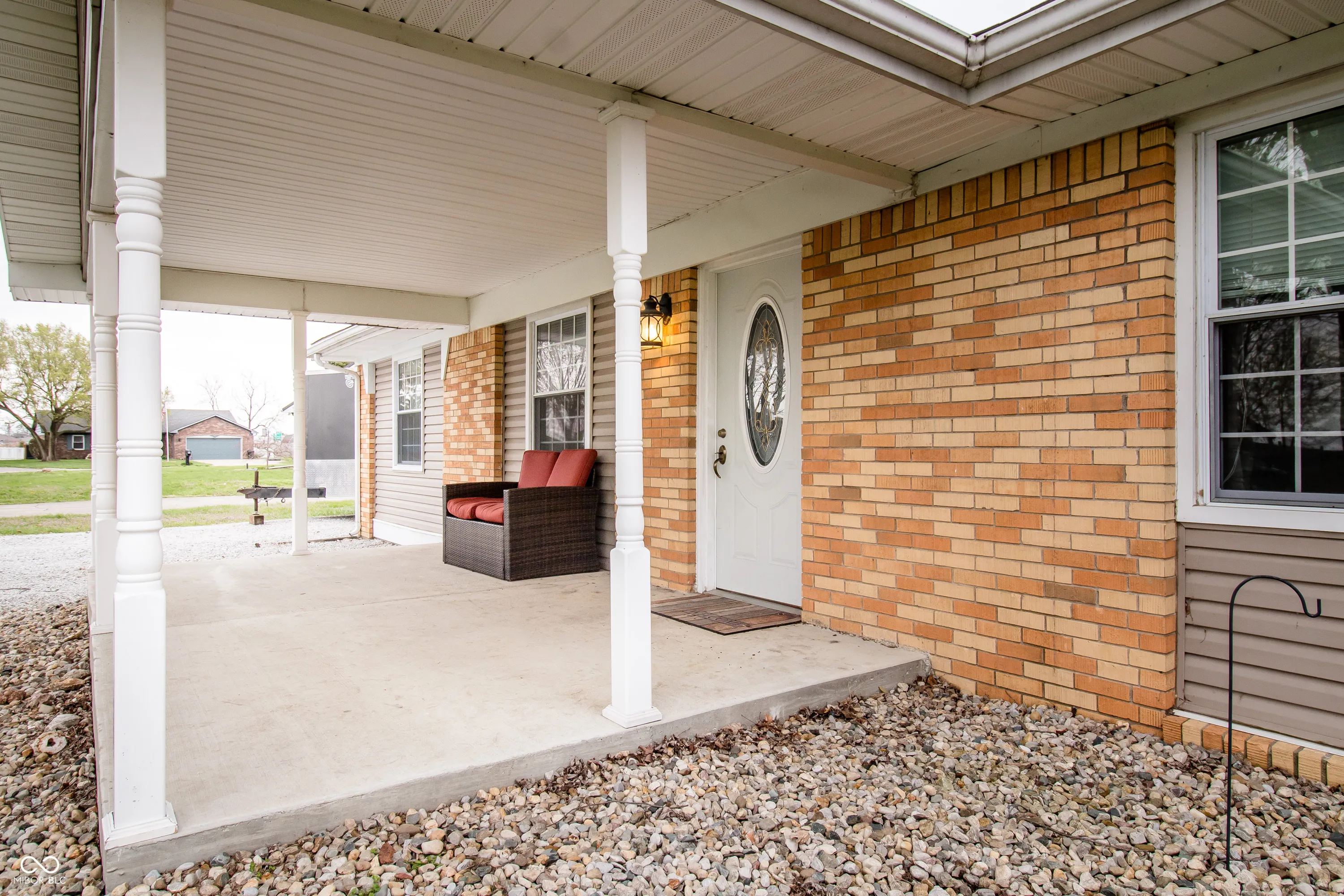 Shelbyville, Indiana 46176, United States, 4 Bedrooms Bedrooms, ,3 BathroomsBathrooms,Residential,Pending,107644