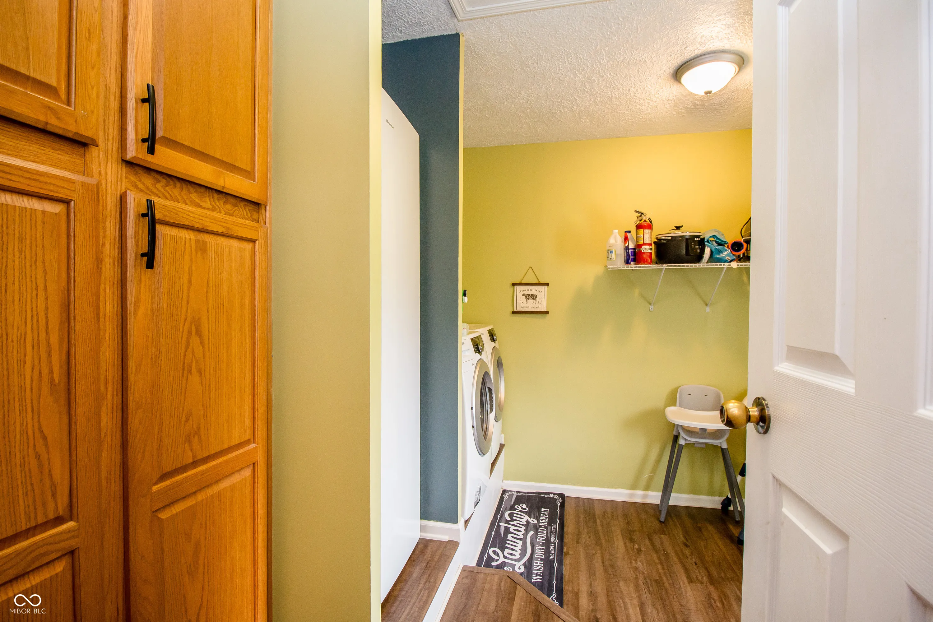 Shelbyville, Indiana 46176, United States, 4 Bedrooms Bedrooms, ,3 BathroomsBathrooms,Residential,Pending,107644