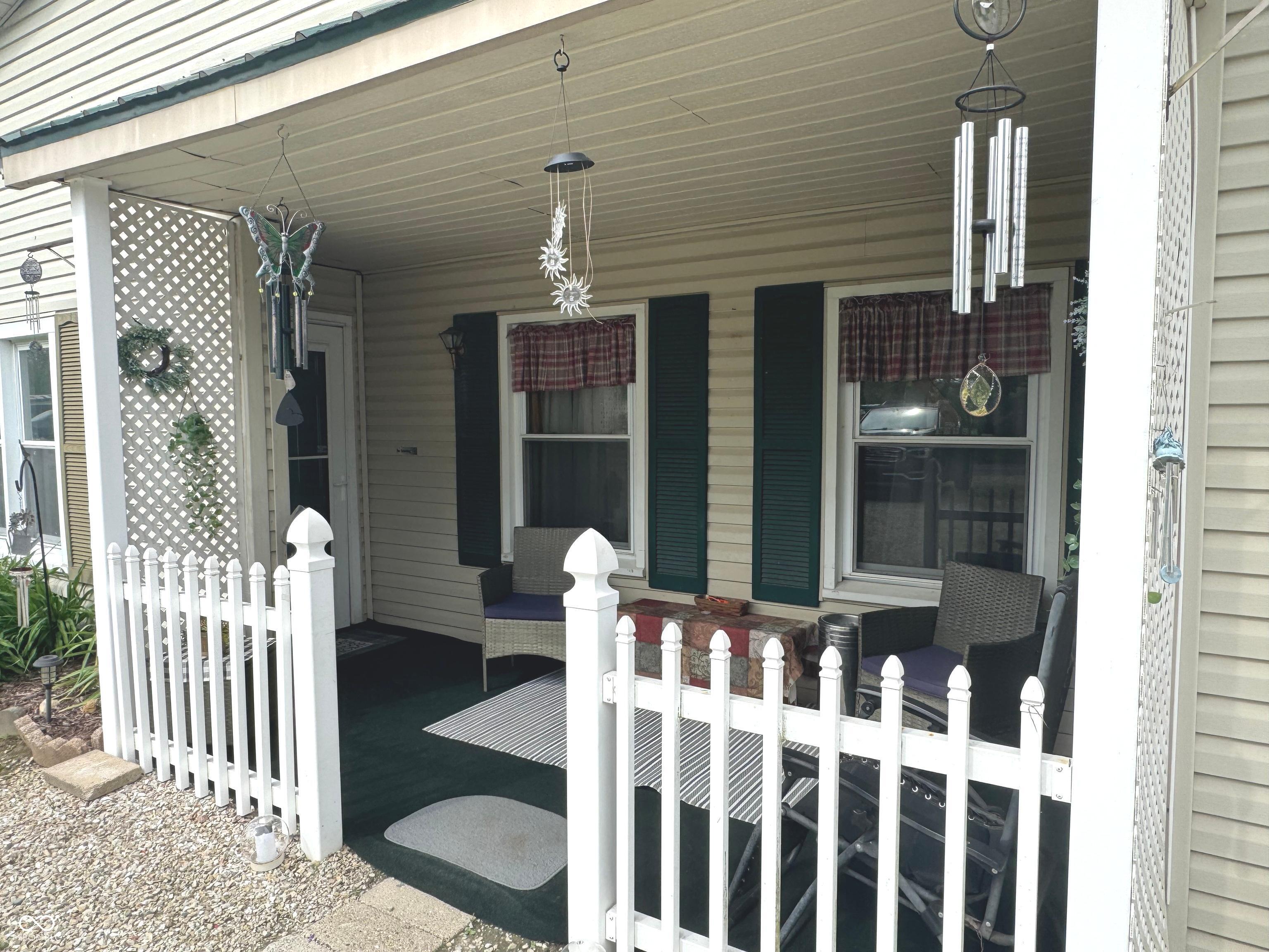 1123 S County Road 855 W