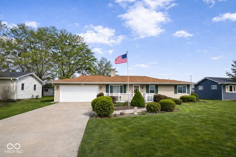 Photo of 110 Elm Drive, Covington, IN 47932 (MLS # 22096319)