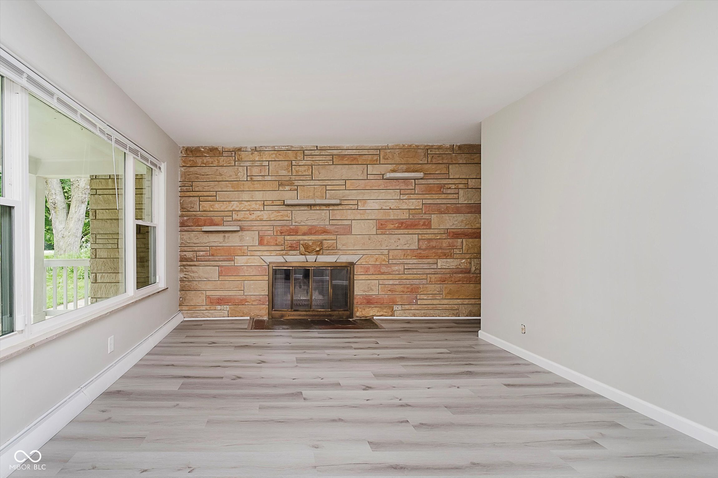 91 N Raceway Road