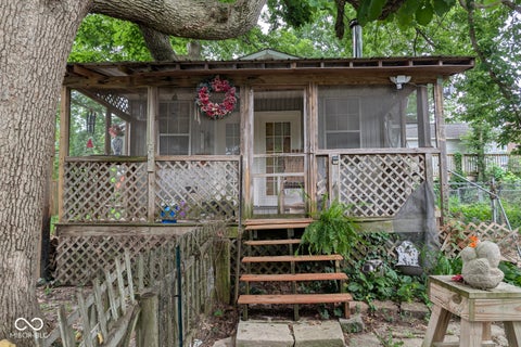 Photo of 317 W 14th Street, Bloomington, IN 47404 (MLS # 22107631)