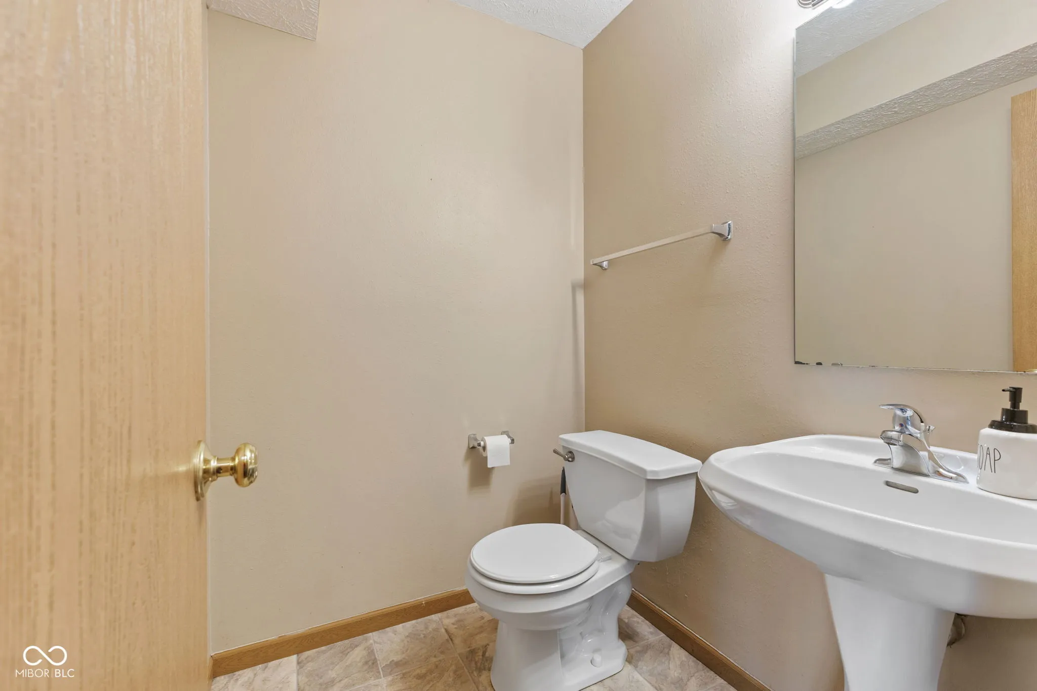 Lafayette, Indiana 47909, United States, 4 Bedrooms Bedrooms, ,3 BathroomsBathrooms,Residential,Pending,79653