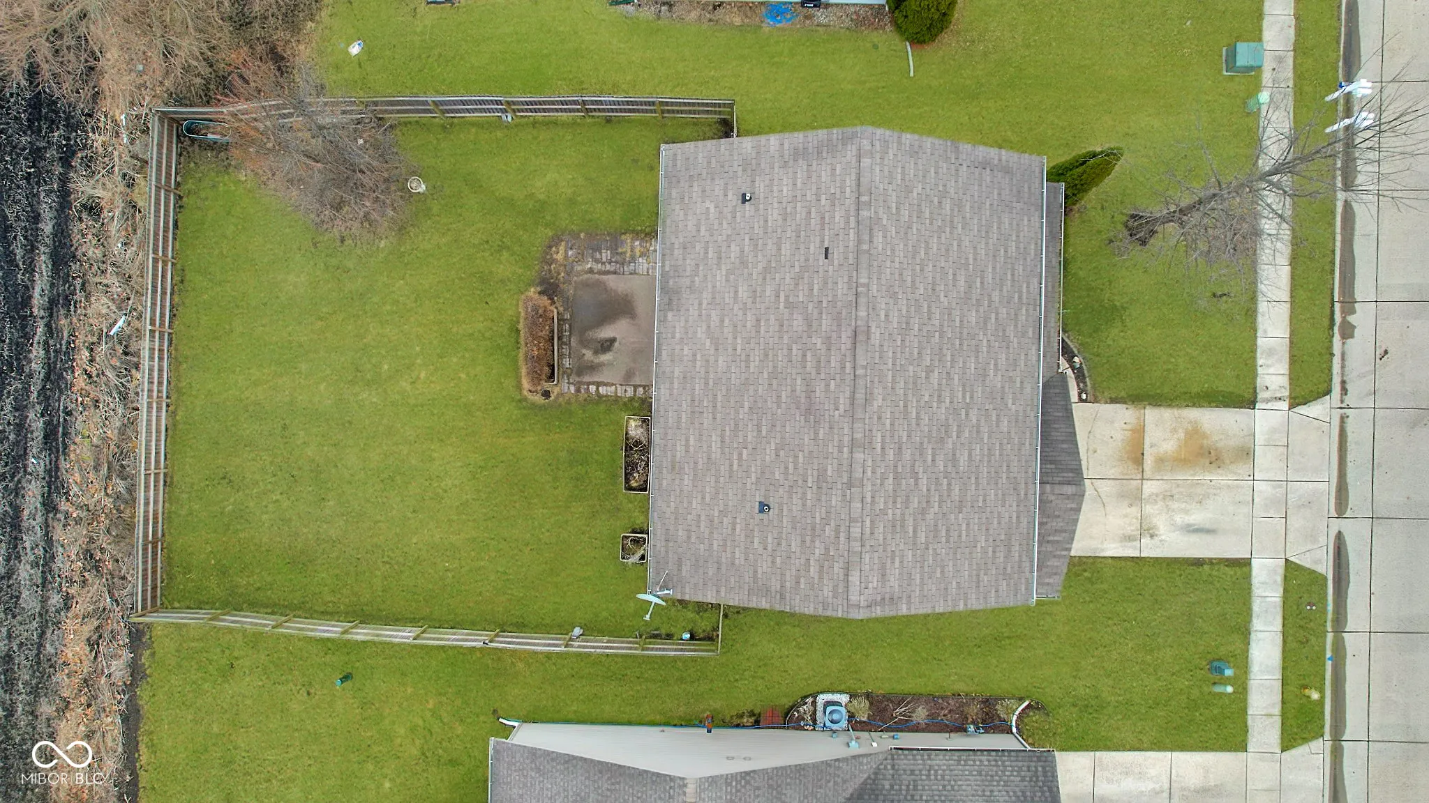 Lafayette, Indiana 47909, United States, 4 Bedrooms Bedrooms, ,3 BathroomsBathrooms,Residential,Pending,79653