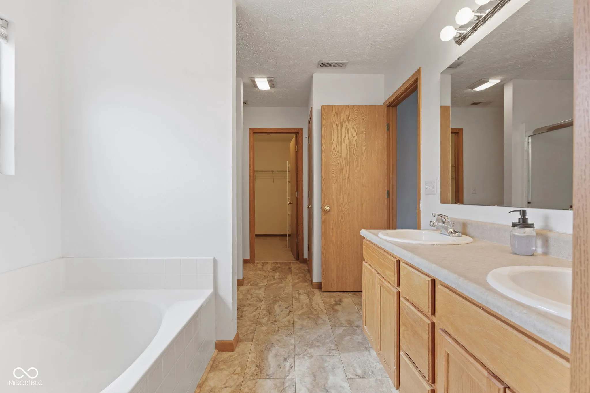 Lafayette, Indiana 47909, United States, 4 Bedrooms Bedrooms, ,3 BathroomsBathrooms,Residential,Pending,79653