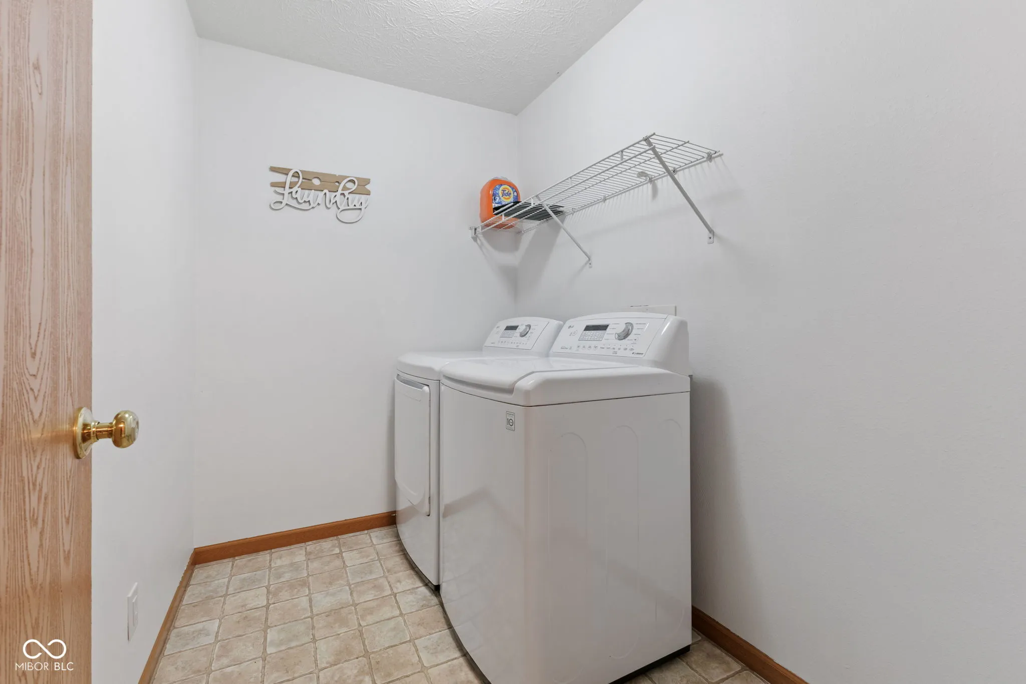 Lafayette, Indiana 47909, United States, 4 Bedrooms Bedrooms, ,3 BathroomsBathrooms,Residential,Pending,79653