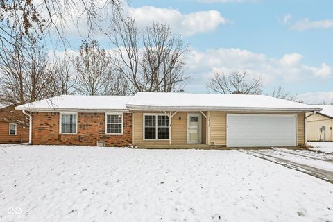 Photo of 7947 Vineyard Drive, Indianapolis, IN 46260 (MLS # 22075880)