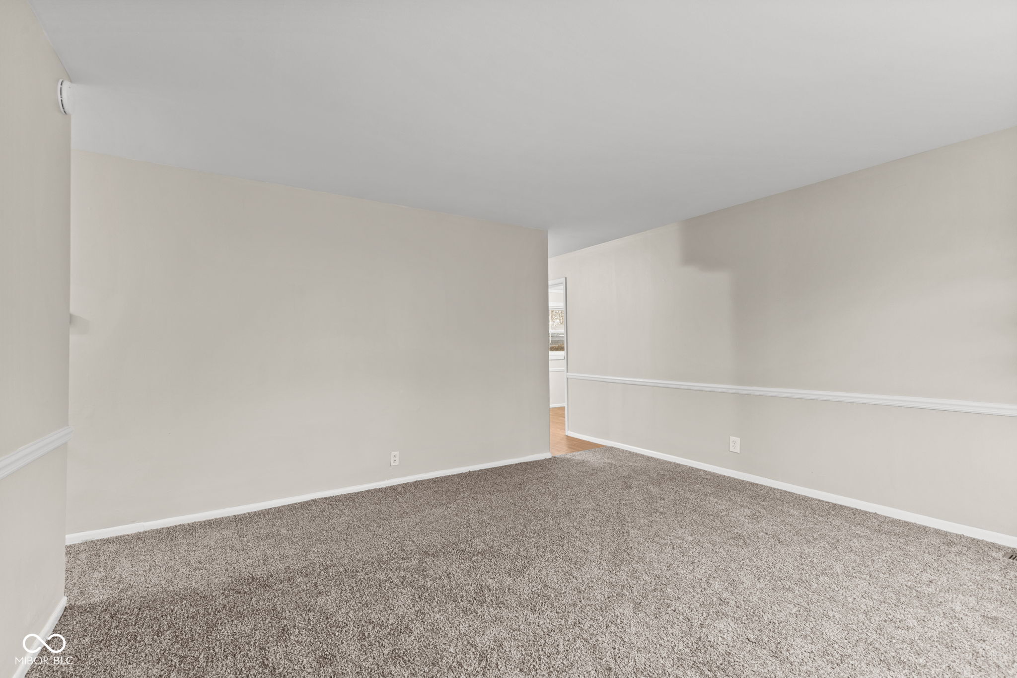 3026 Hawcreek Boulevard