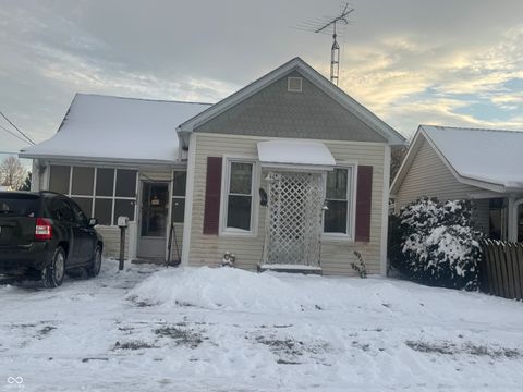 Photo of 633 W Sheridan Street, Greensburg, IN 47240 (MLS # 22076890)