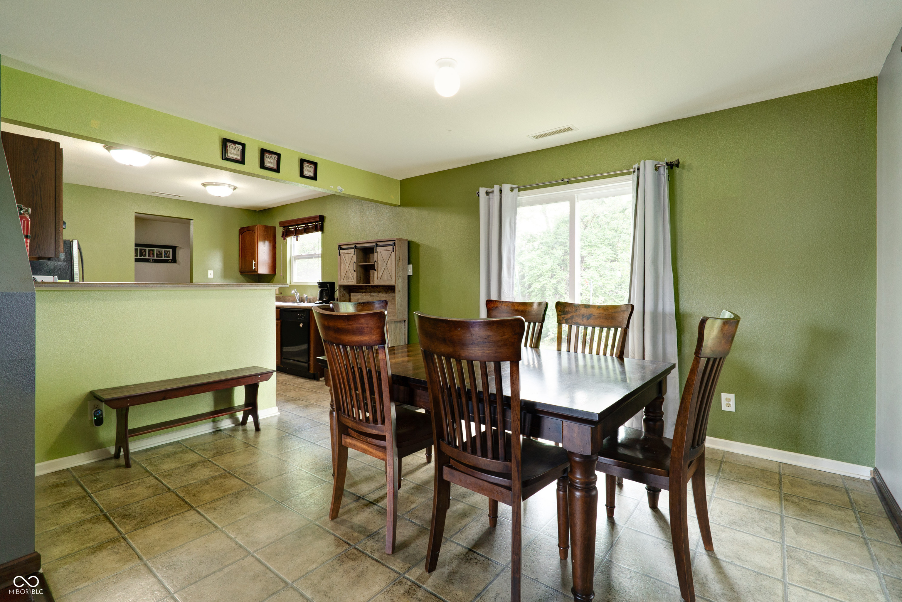 755 Sedgewick Lane